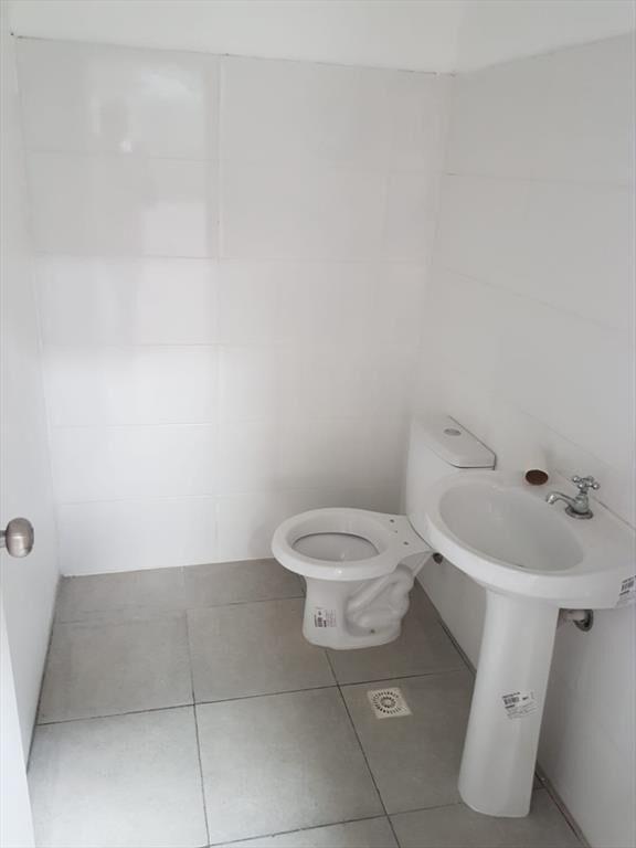 VENTA DE LOCAL HOQCUART Y ARENAL GRANDE