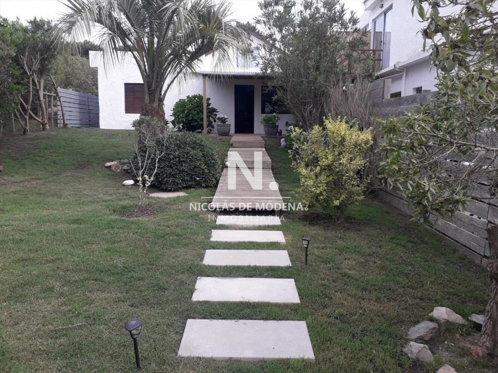 2 casa en ph en venta en La Juanita, ideal para