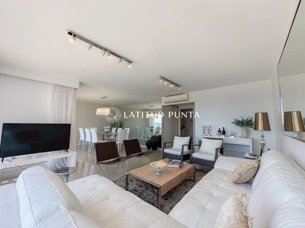 Mansa, exclusivo apartamento de 3 suites más