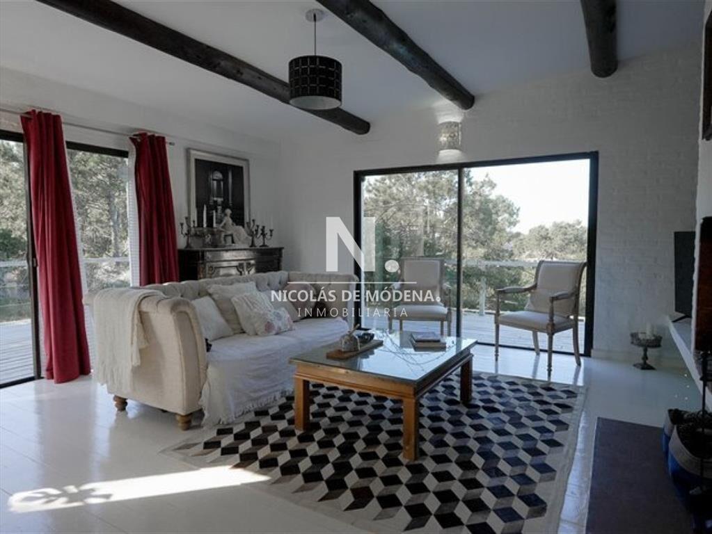 Vende casa en Arenas de Jose ignacio de 3 en con