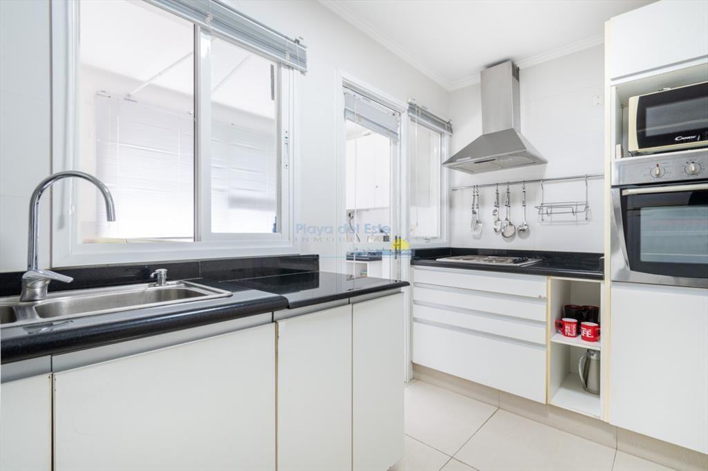 Moderno Apartamento de 3 Dormitorios en Alquiler Anual, Pla