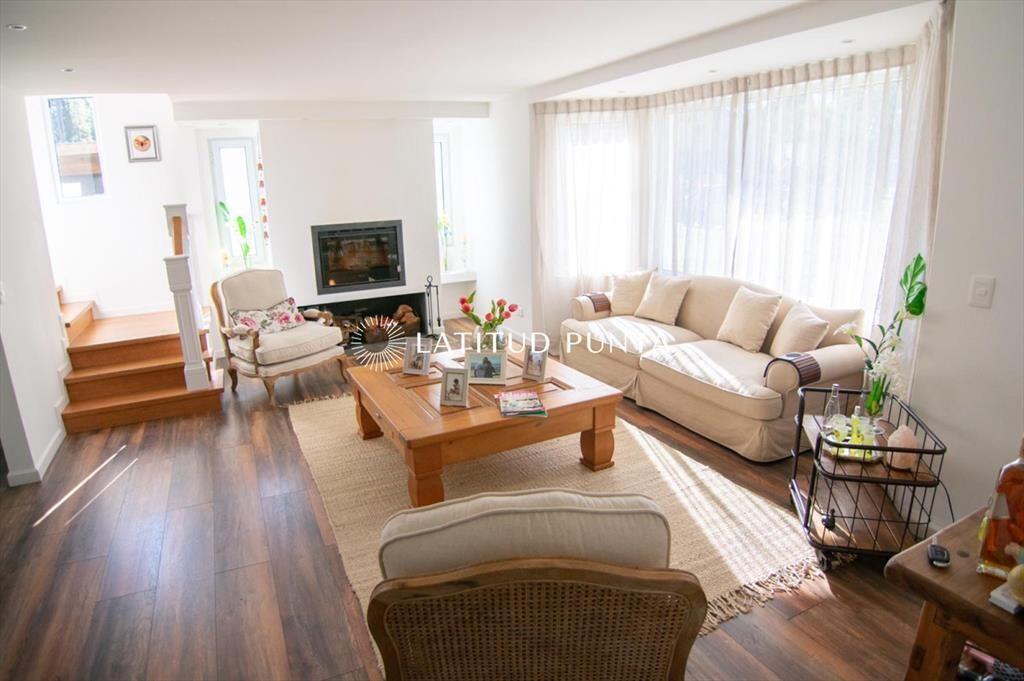 Hermosa casa en barrio privado