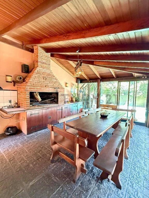 Venta casa esquina con piscina, Parque Batlle, ACEPTA BANCO