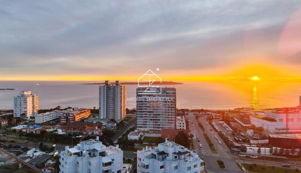 Dos dormitorios con vista al mar en venta