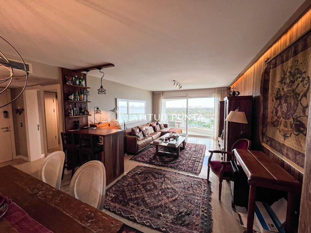 Apartamento piso alto sobre la mansa de 2 mas