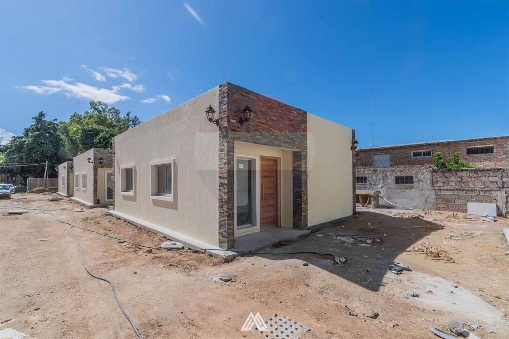 VENTA CASA SOLYMAR 2 DORMITORIOS PATIO PARRILLERO
