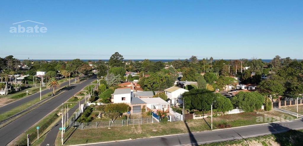 Venta apartamento 2 dormitorios con garaje con parrillero -
