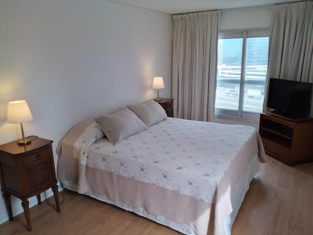 Torres Nauticas, puertito del Buceo, vista al mar, 130 m2