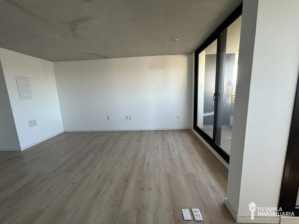 Venta 3 Dormitorios, 2 Baños Piso Alto A En