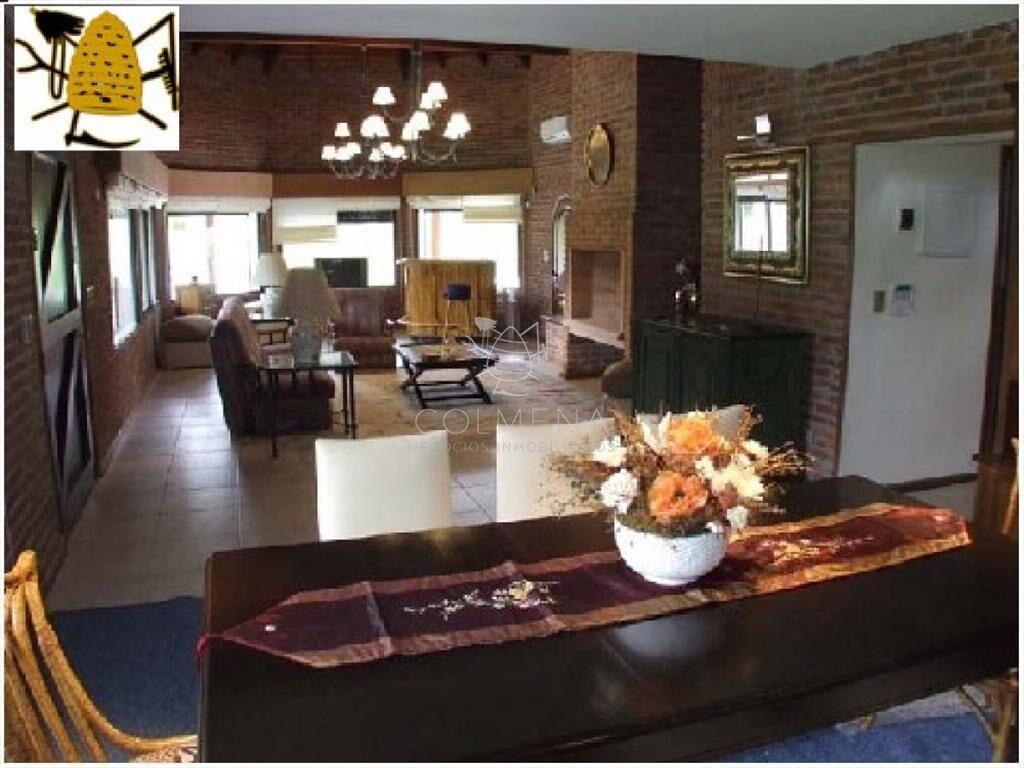 Hermosa casa en el corazón de playa Mansa