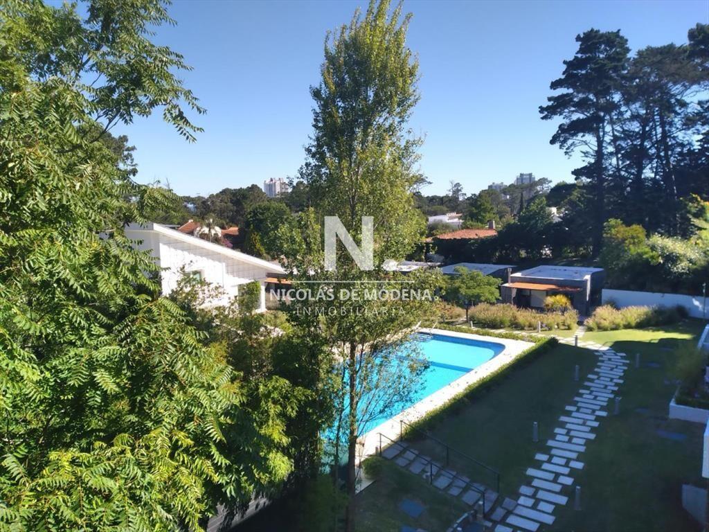 Apartamento en Venta de 2 dormitorios en Punta ,