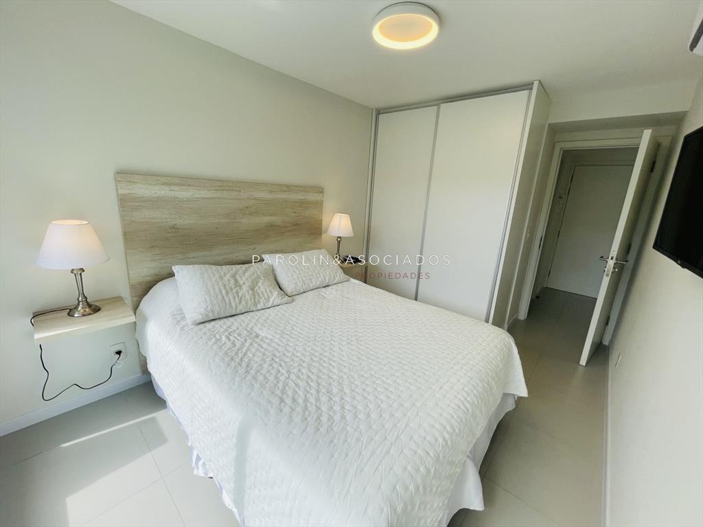 Apartamento en venta en Playa Mansa Punta del