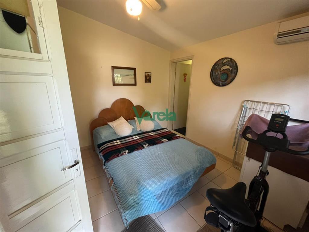 Residencia 3 dormitorios, 3 baños en Atlantida