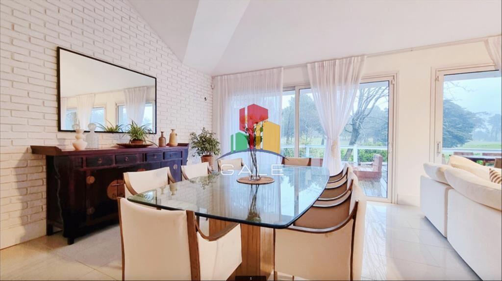 En venta espectacular casa de 5 dormitorios en