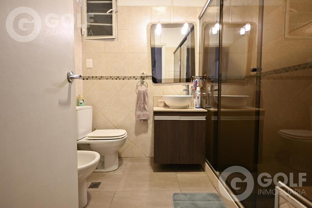 Venta de apartamento 3 dormitorios con cochera en Pocitos