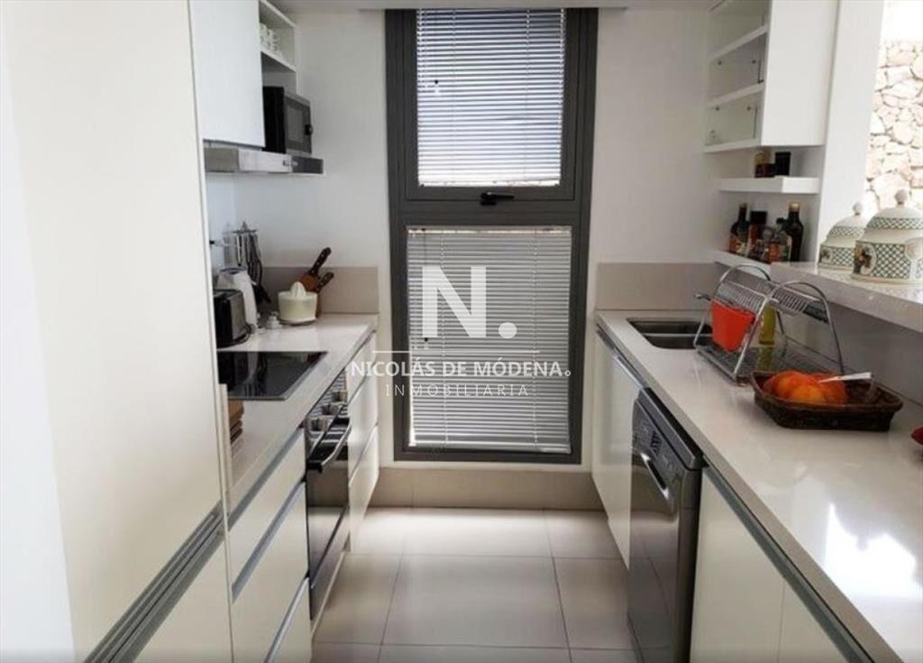 Apartamento en Venta de 3 dormitorios en el Alta