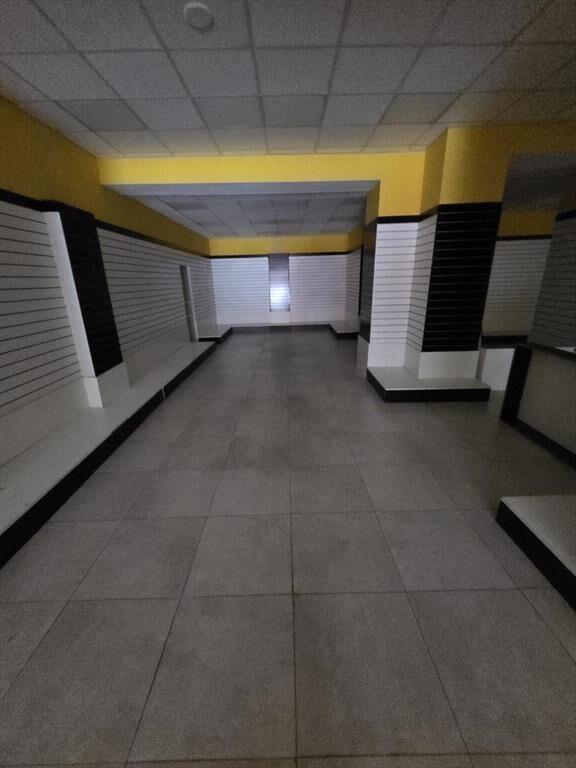 8 de Octubre y Serrato, 160m2, 5 mts de frente!!