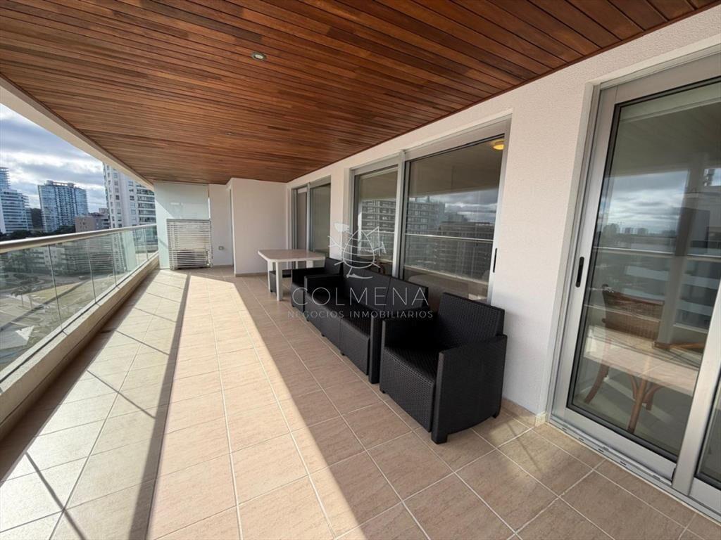 Espectacular apartamento en venta en playa brava,