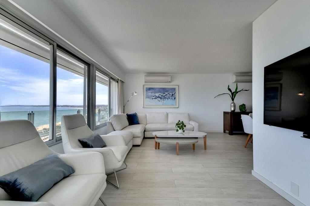 Alquiler apartamento de 3 dormitorios en Punta