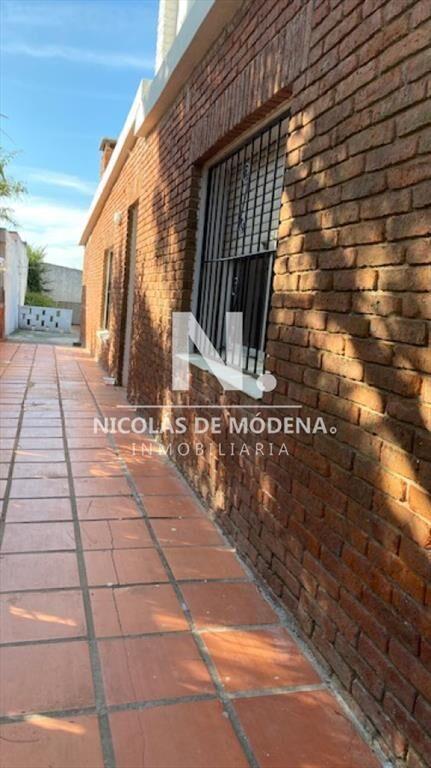 Casa de 3 dor mas apto al fondo con 2 dor en el a