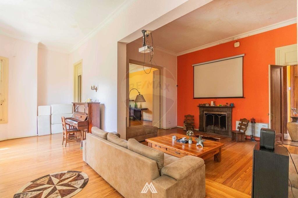 VENTA CASA DE ESTILO, SOBRE AV BUSCHENTAL, PRADO