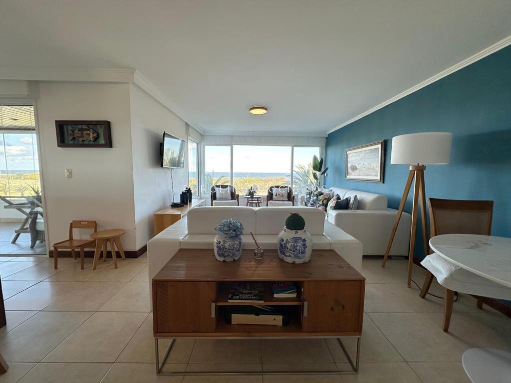 Departamento en venta de 4 Suites en Playa Brava,