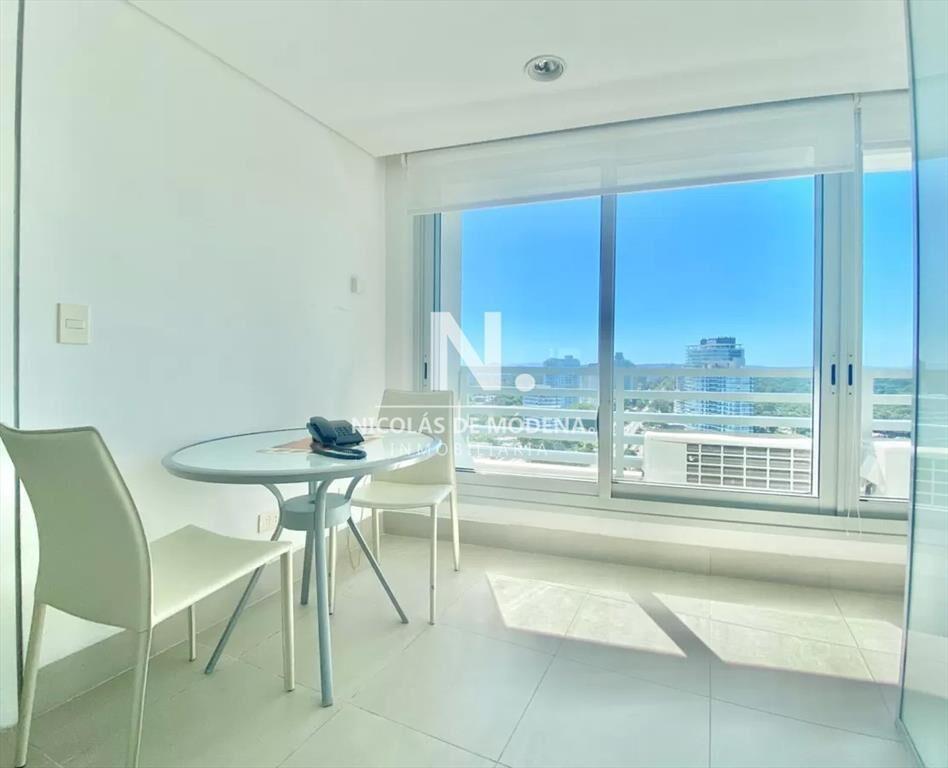 Vende apartamento en Torre Le Parc, Punta del 3