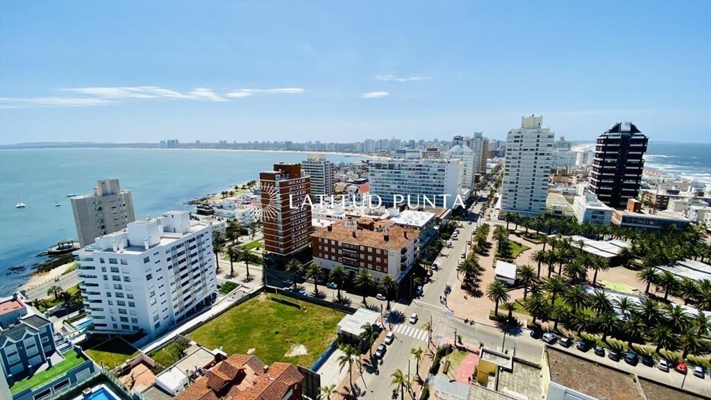 Piso alto en Península, 3 dormitorios más