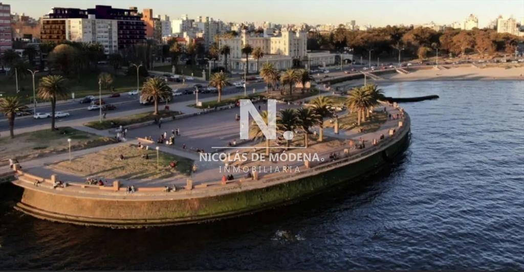 Venta Monoambiente cercano a la Rambla. Parque -
