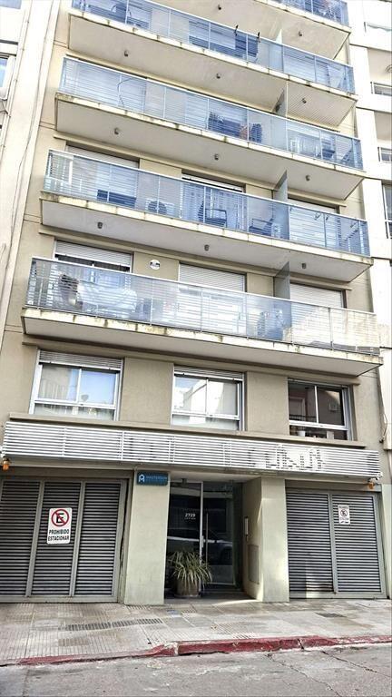 VENTA O ALQUILER POCITOS 2 DORMITORIOS 2 BAÑOS PISCINA GIMN