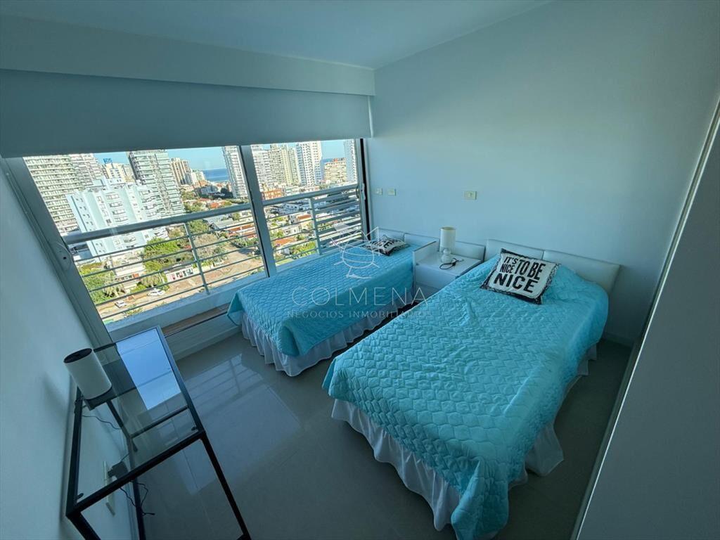 Venta de apartamento 4 ambientes - Peninsula, del