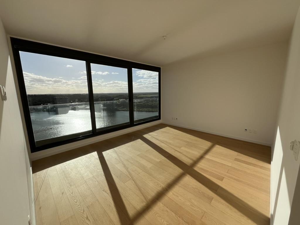 Venta Penthouse Exclusivo en Carrasco Boating – Lujo y Vist
