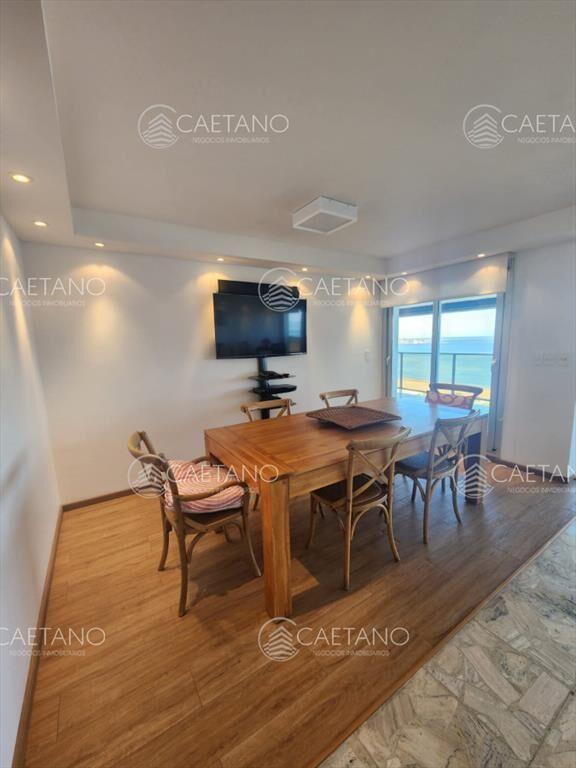 Departamento en venta con amplios ambientes, en