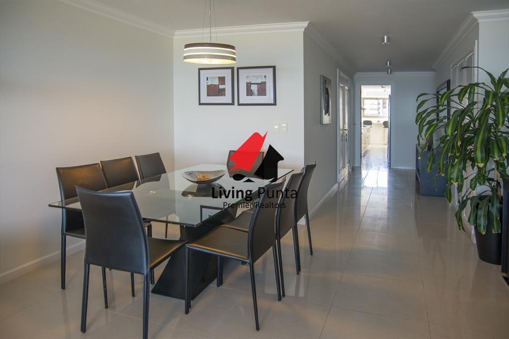Vende apartamento de 3 dormitorios en Torre I, al