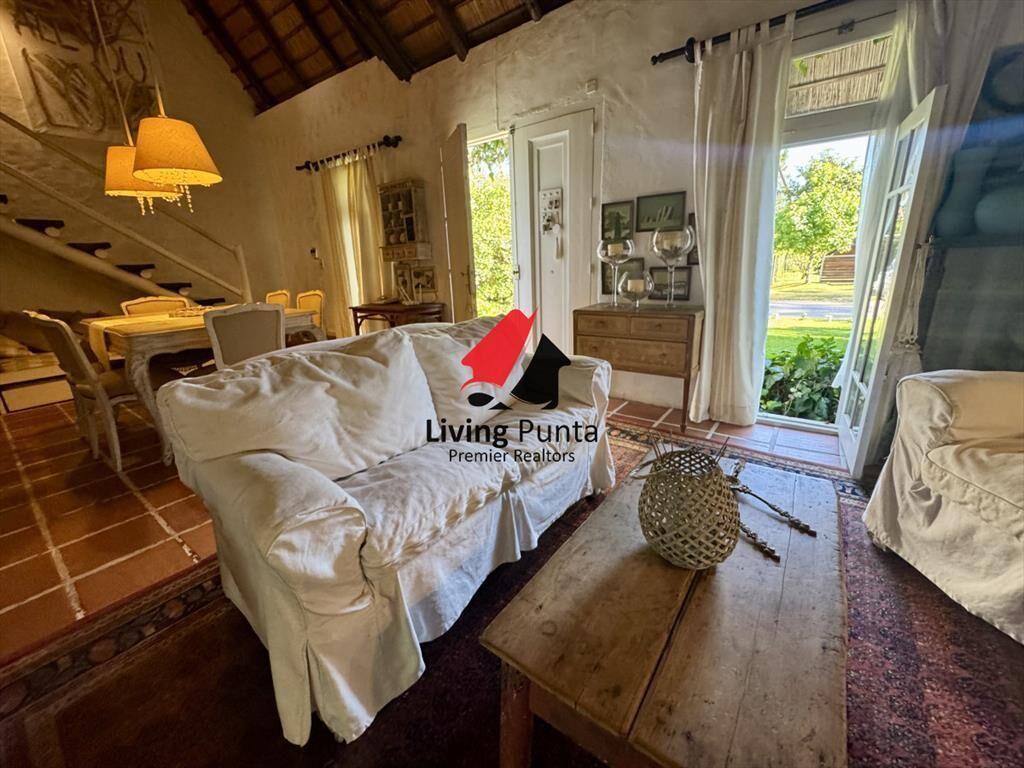 Hermosa casa con piscina en venta