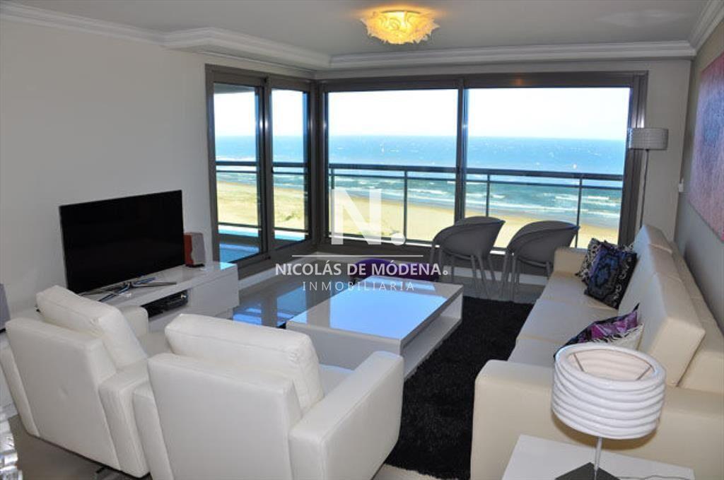 Vende apartamento en Torre Imperiale, Punta del Este