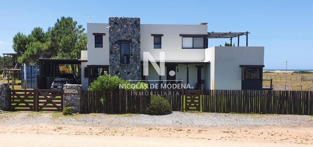 Casa en venta en jose ignacio- 4 dormitorios