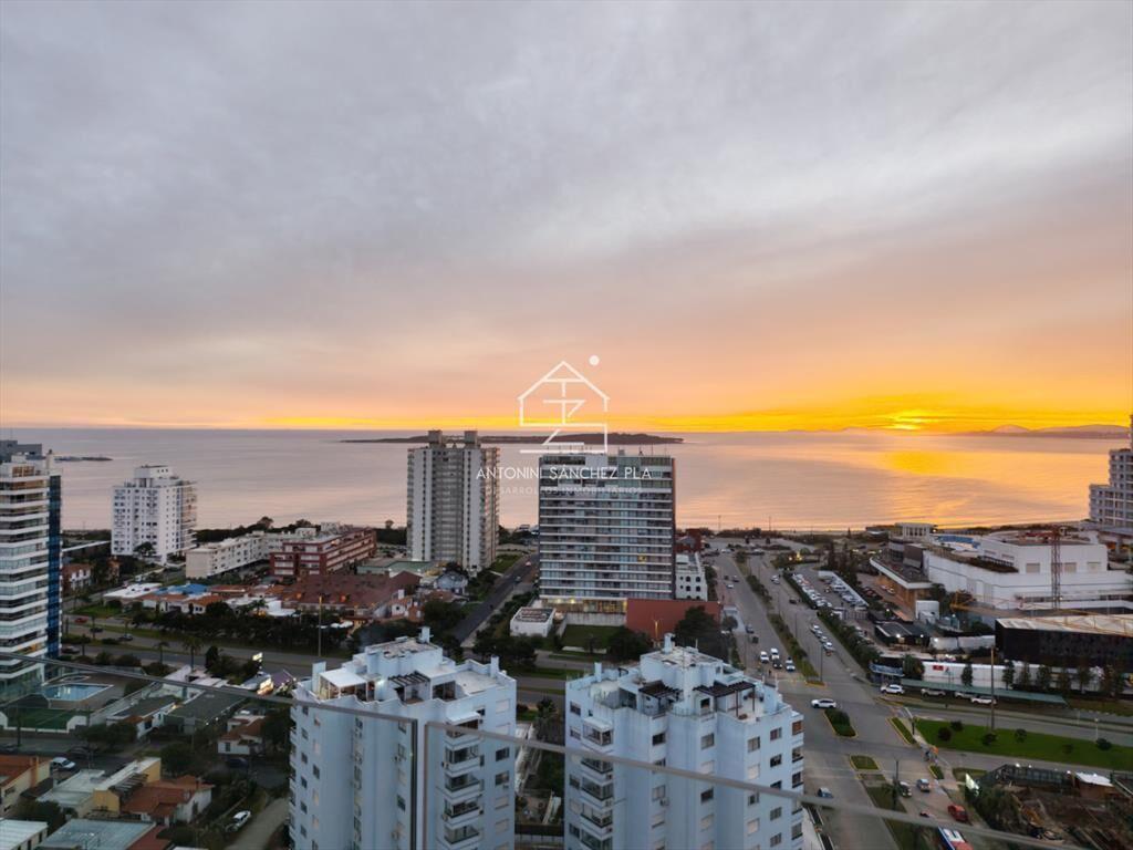 Dos dormitorios con vista al mar en venta