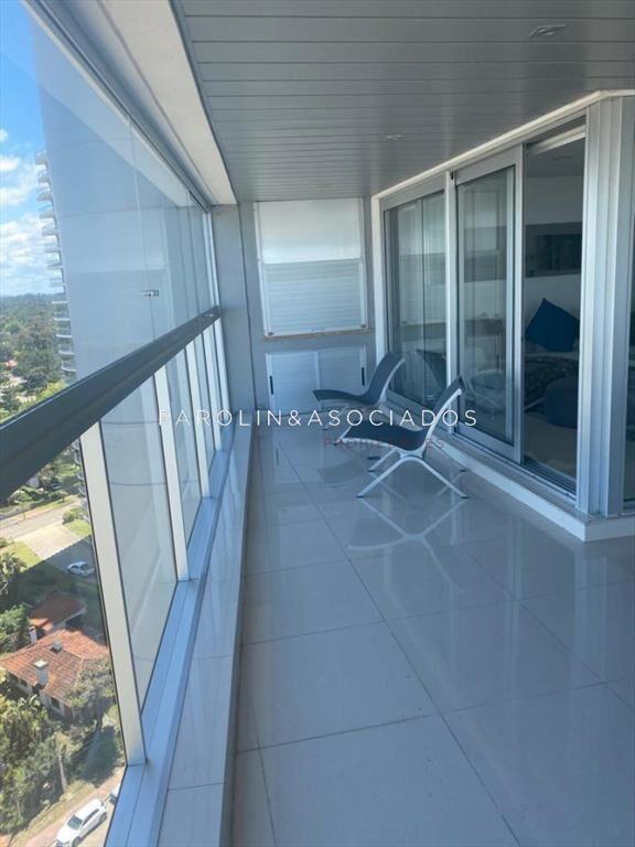 Apartamento de 3 dormitorios en venta en Miami