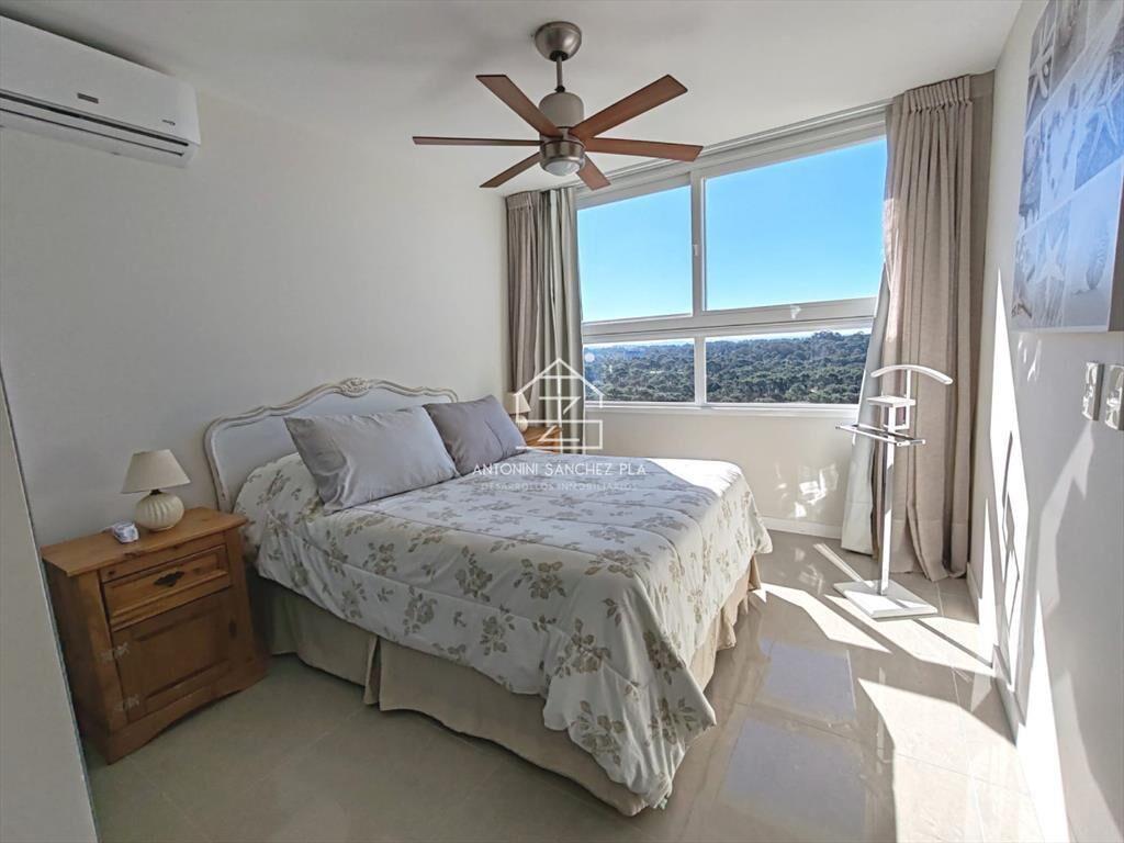 Apartamento en alquiler de 3 suites con gran al