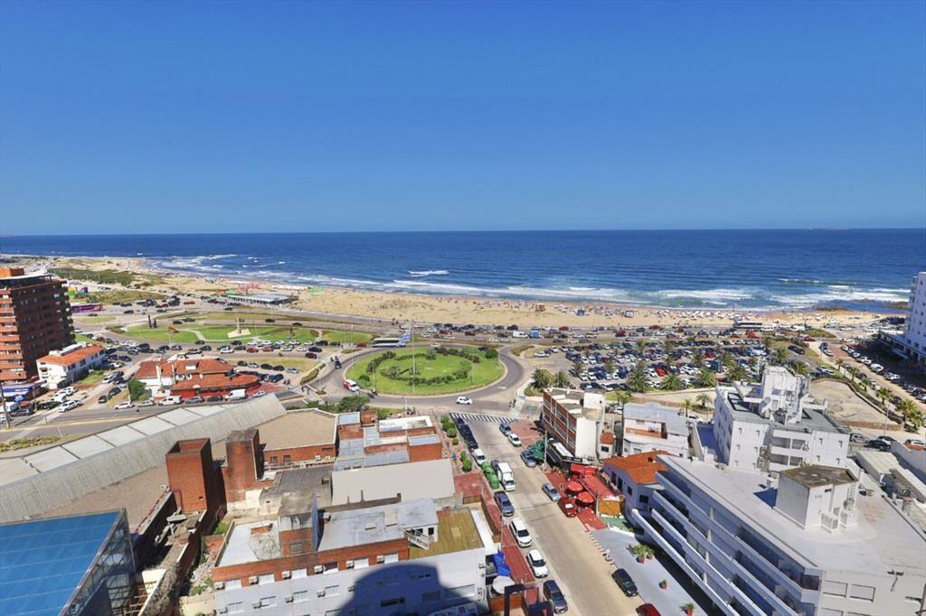 APARTAMENTO EN VENTA 3 DORMITORIOS EN EDIFICIO
