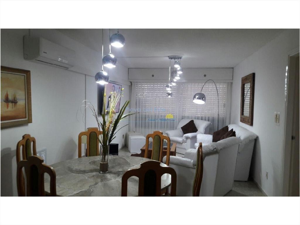 Apartamento en Peninsula, 3 dormitorios *