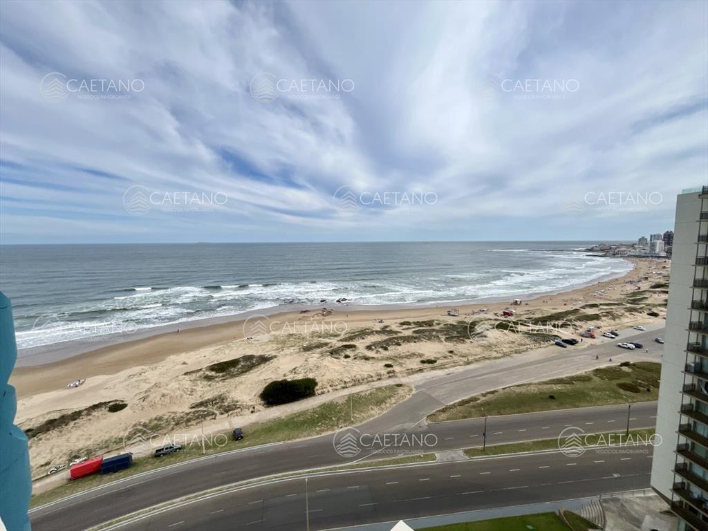 Venta apartamento 4 dormitorios. Playa brava, del