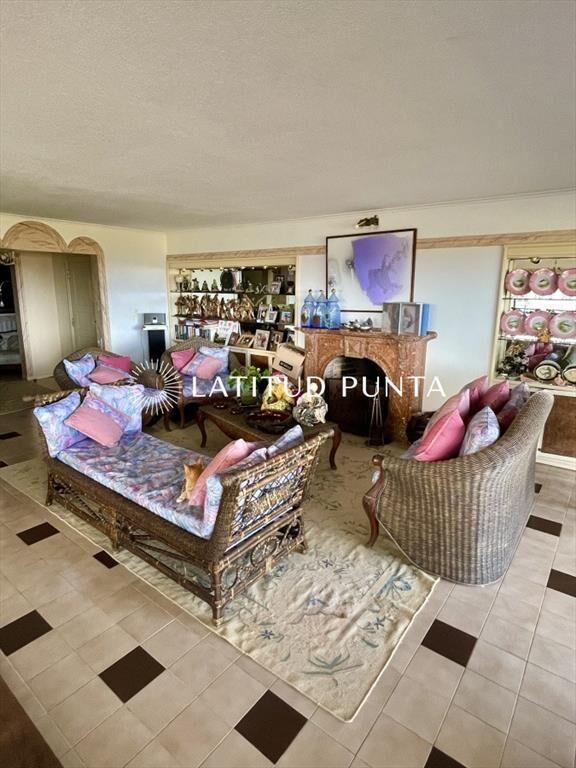 Apartamento en Brava, 4 dormitorios más dependencia