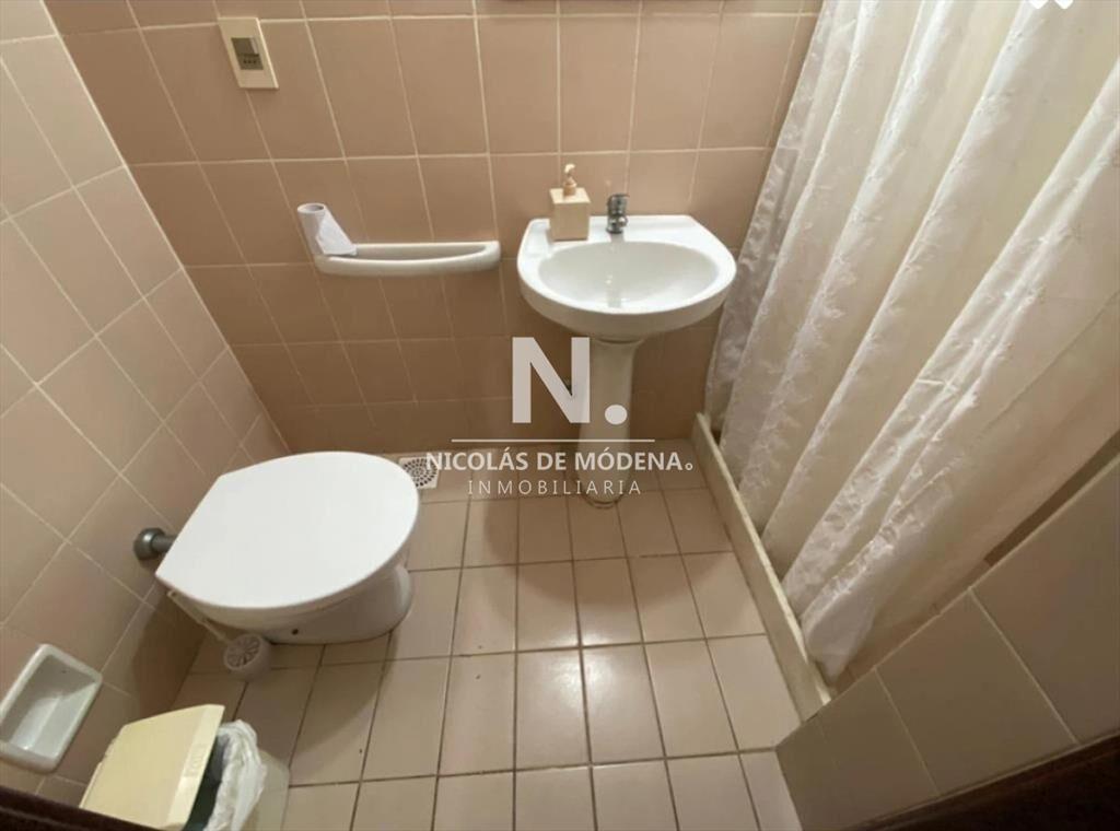 En venta casa de 5 dormitorios, con piscina, y en