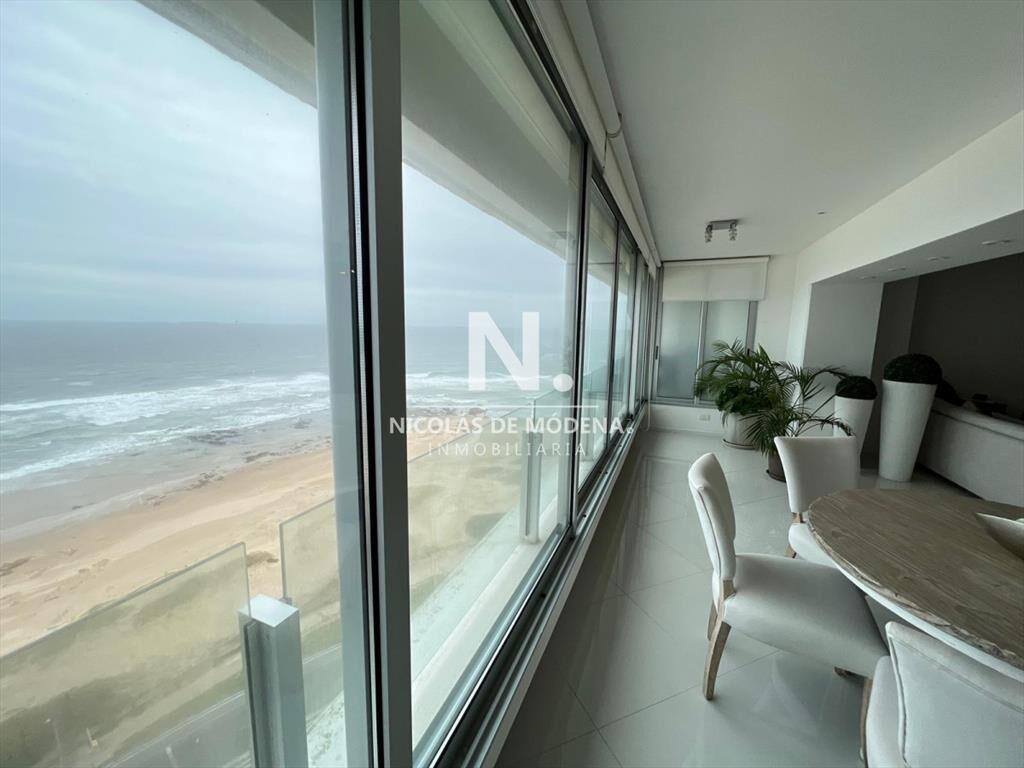 Departamento de 4 dormitorios en venta en de Mar,
