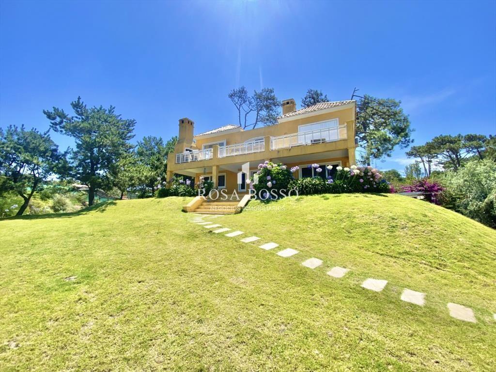 Casa Venta 6 dormitorios La Barra Punta del Este