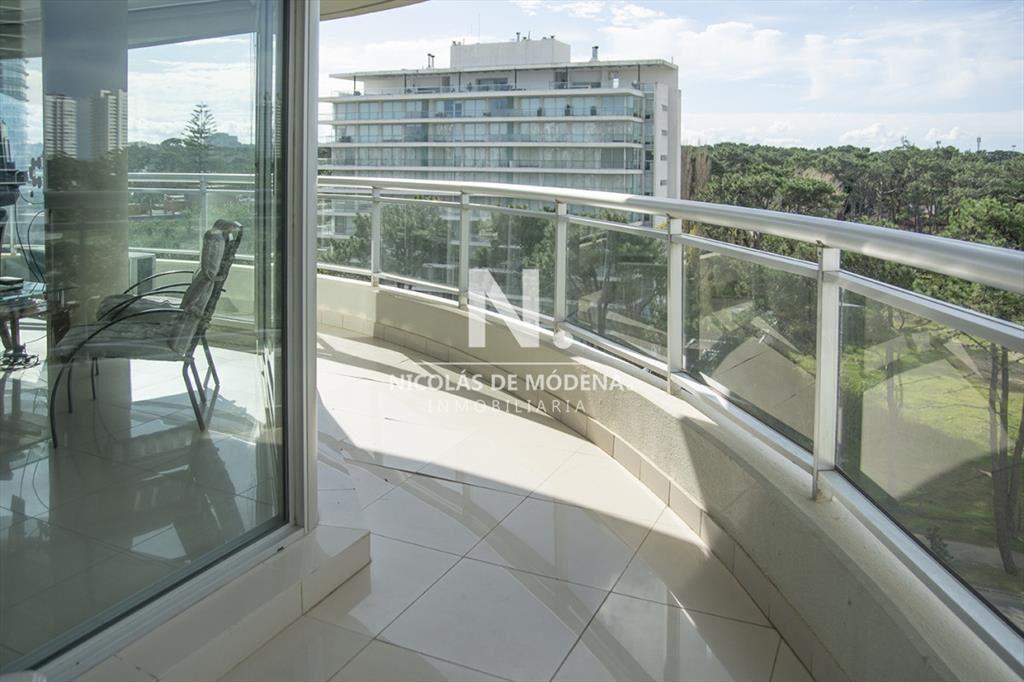 Apartamento de 3 dormitorios en Ocean Drive a metros de Pl
