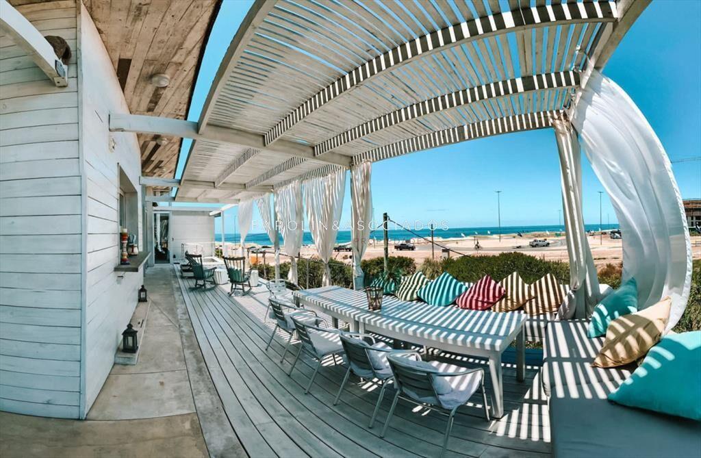 Casa en venta con vista al mar en El Chorro, del