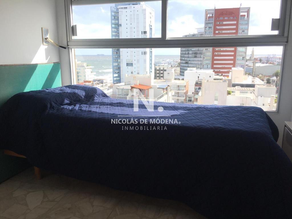Apartamento en venta con vista al puerto